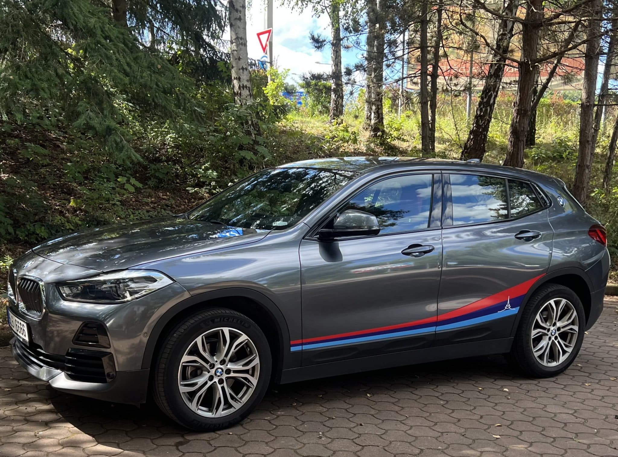 BMW X2 autoškoly Royal Cars v Liberci